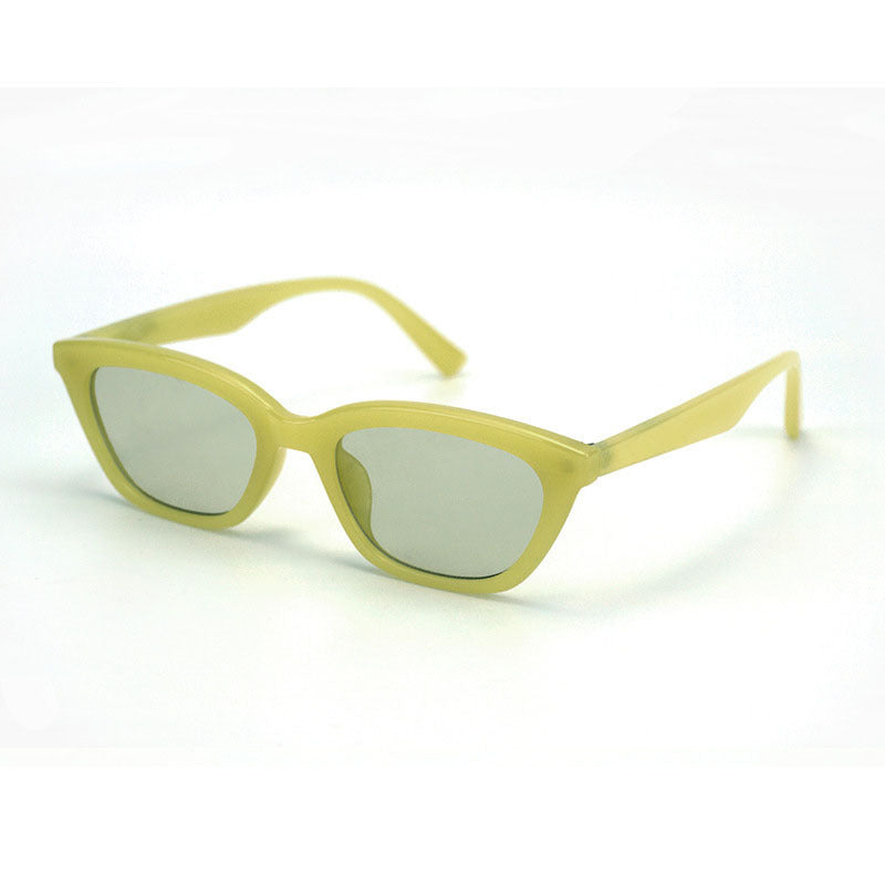 Damer Modische Cat-Eye Solbrille med elegant transparent ramme Skanto