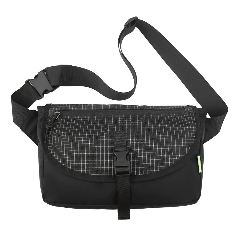 Sporty crossbody bag with padded shoulder strap Skanto