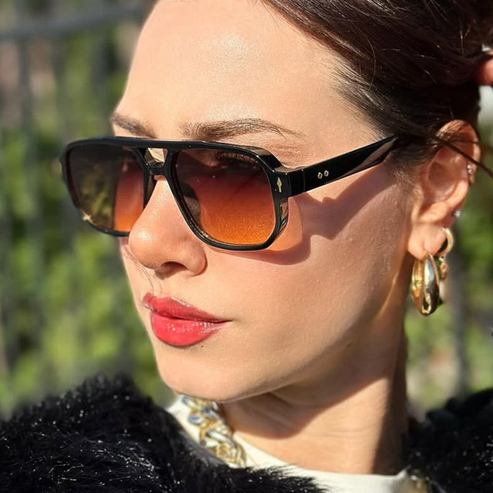 Dame moterik kvadratisk solbrille med luksuriøse detaljer Skanto