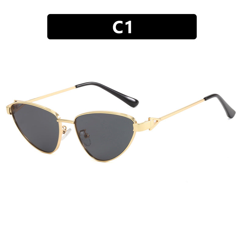 Dame Cat-Eye solbriller med elegant og fleksibel ramme Skanto