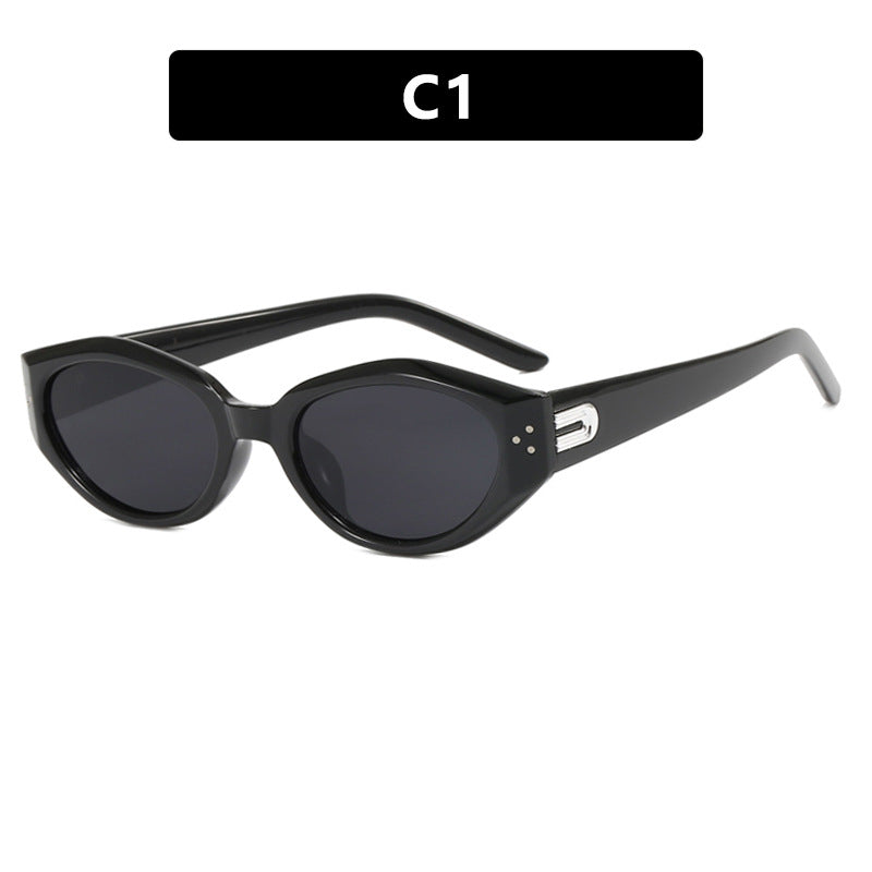 Dame Cat-Eye solbriller med elegant plastisk ramme Skanto
