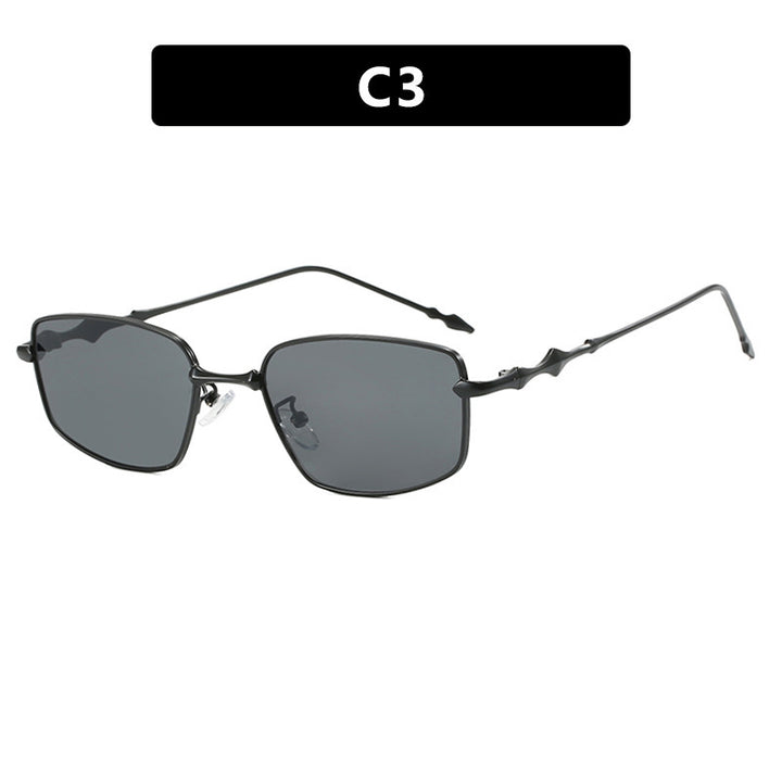 Dame moteriktig kvadratisk solbrille i unikt design Skanto