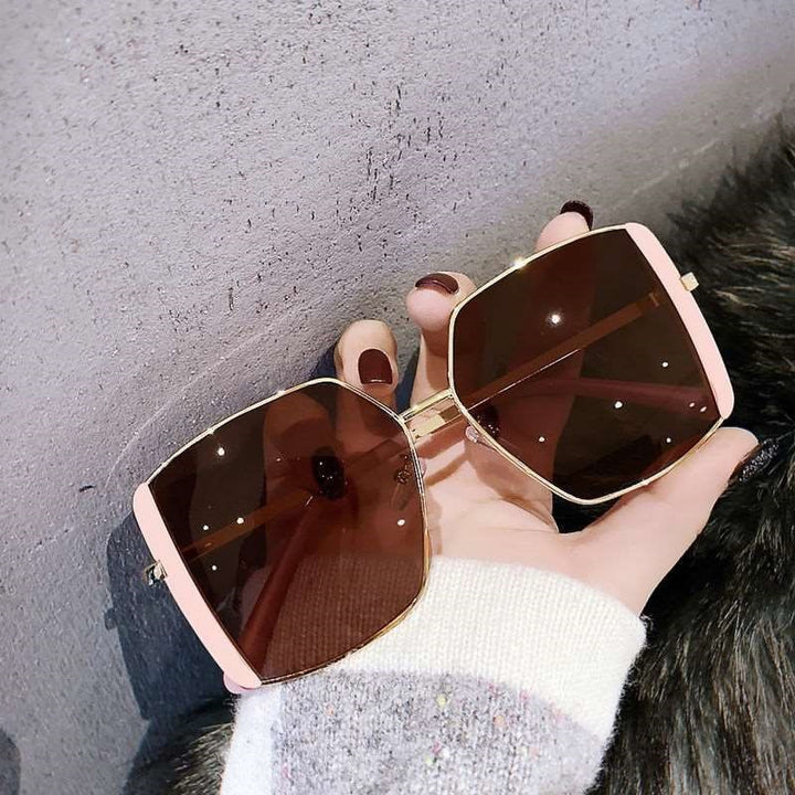 Dame trendy firkantet solbrille Skanto
