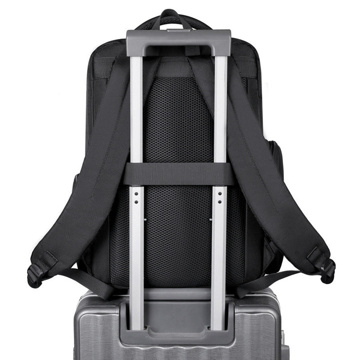 Business Backpack with Secure Compartment and Durable Material Skanto