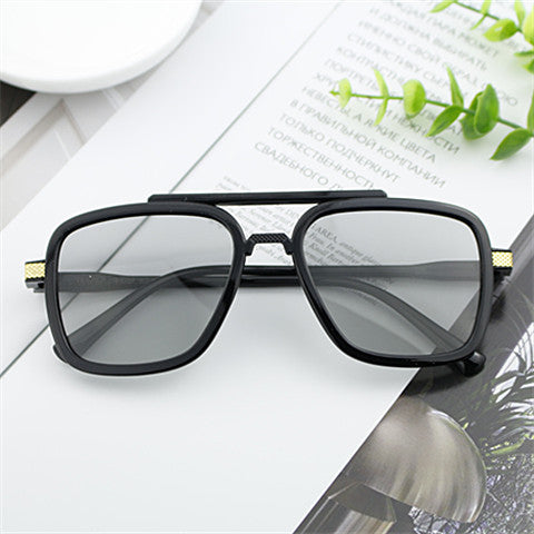 Damen moderne solbrille med kvadratisk ramme Skanto
