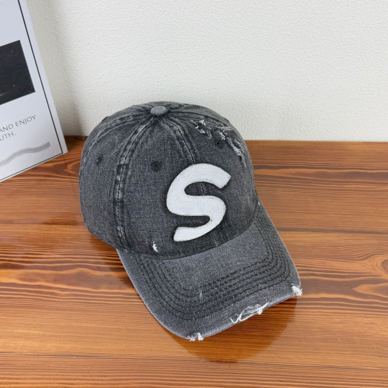 Kvinne's Slitt Grafisk Logo Baseball Cap Skanto