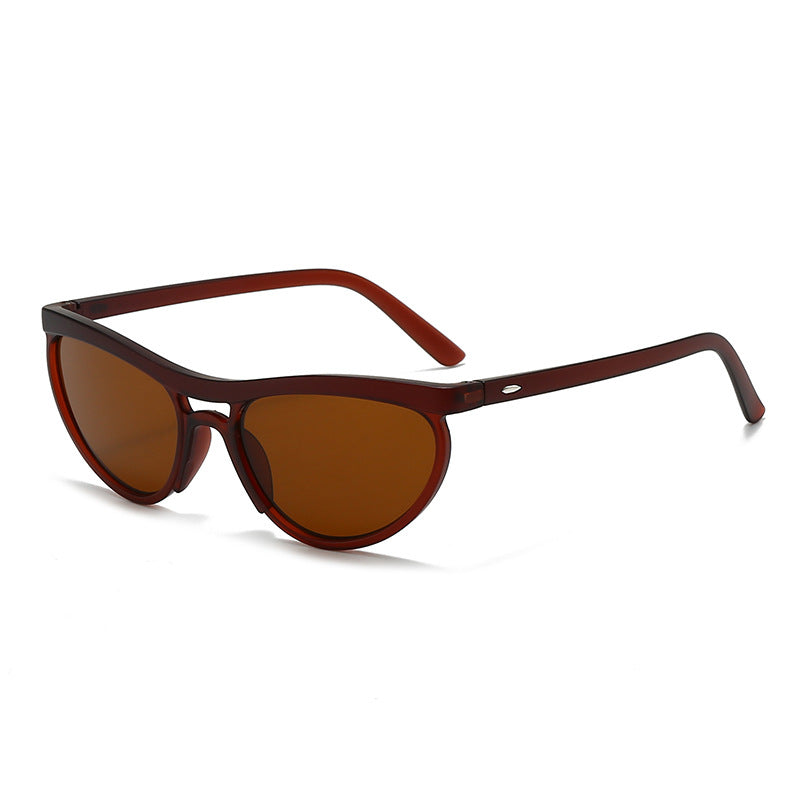 Dame moteriktig solbrille i moderne design Skanto