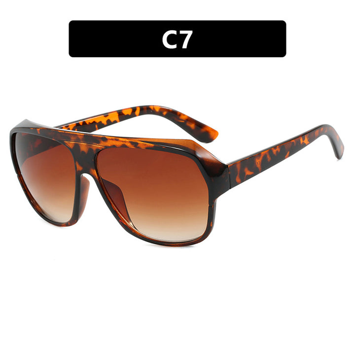 Dame moteriktig oversized solbrille med sporty design Skanto