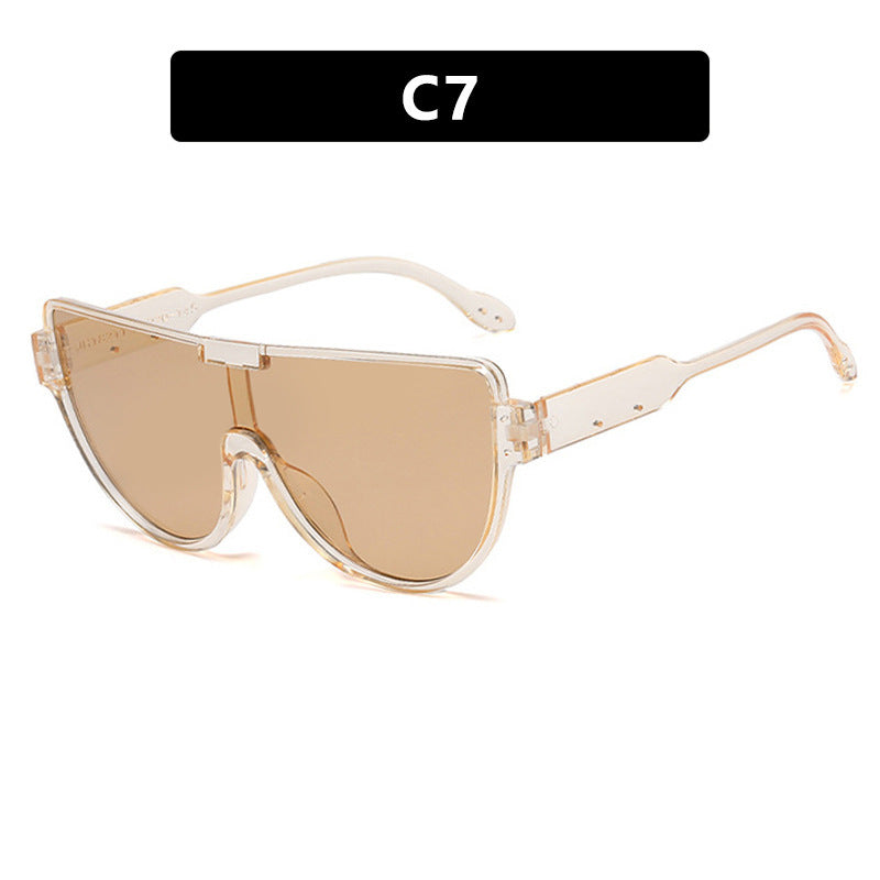 Dame Fashion-solbrille med futuristisk skjold-design Skanto