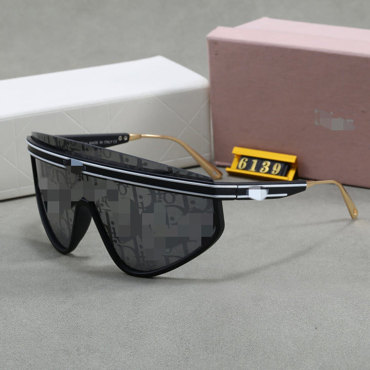 Damer Cat-Eye solbriller med moderne design Skanto