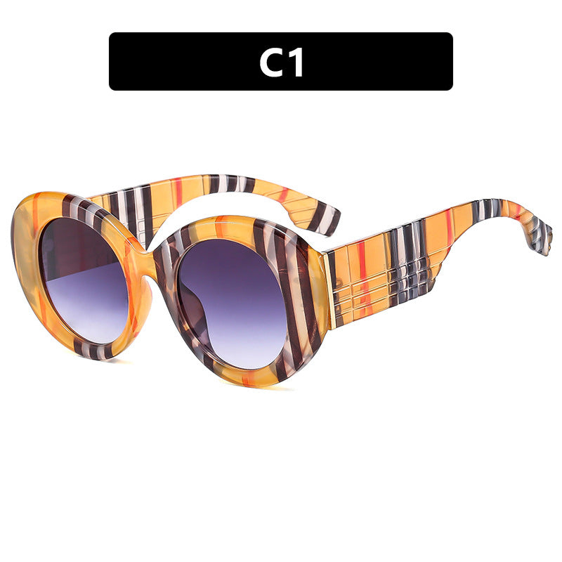 Dame ekstravagant solbrille med kreativ ramdesign og beskyttende UV-filter Skanto