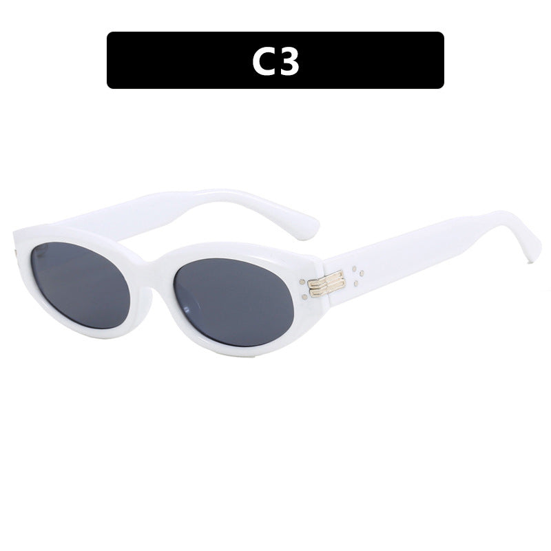 Dame moteriktig solbrille i elegant retrostil Skanto