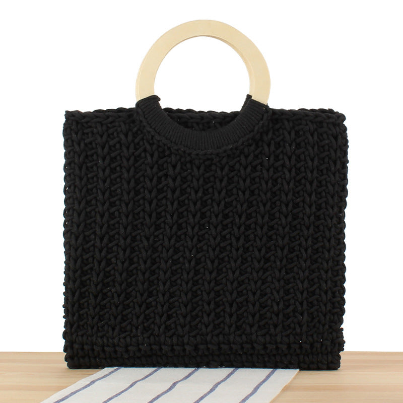 Handbag with modern geometric knit design Skanto
