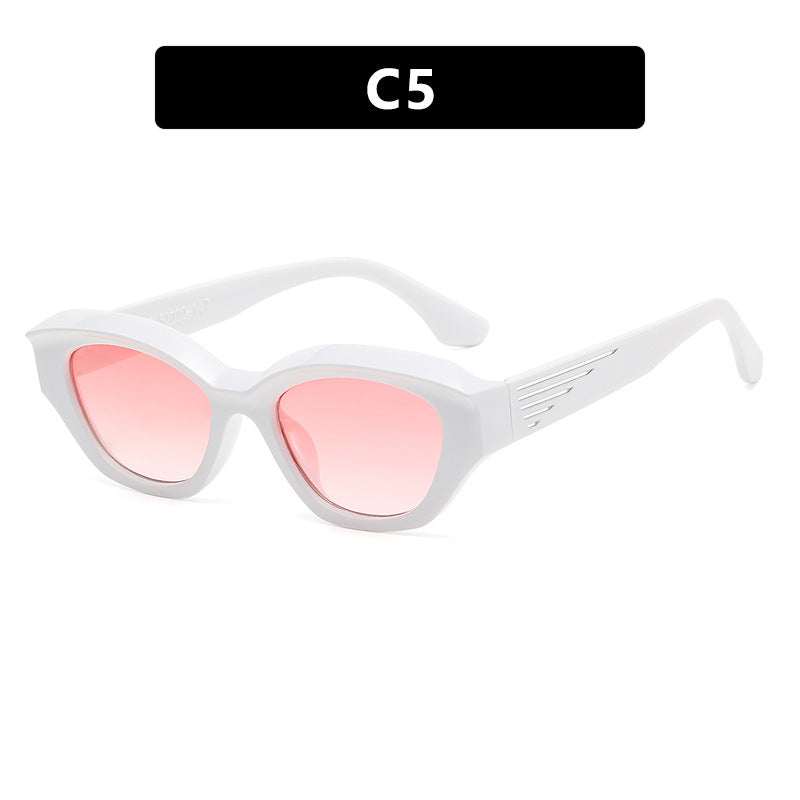 Dame Cat-Eye solbriller med markant ramme og UV-beskyttelse Skanto