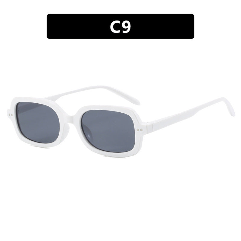 Dame moteriktig solbrille med unik skilpaddeskallramme Skanto