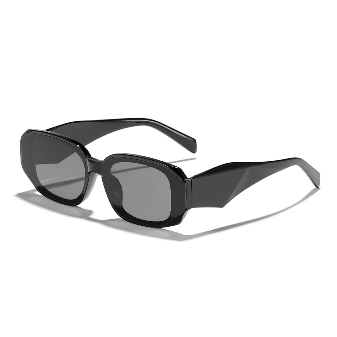 Dames moteriktig solbrille i kantet design med UV-beskyttelse Skanto