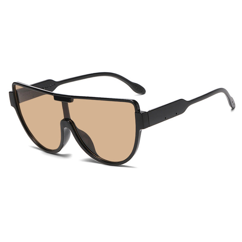 Damer futuristiske solbriller i sporty design Skanto