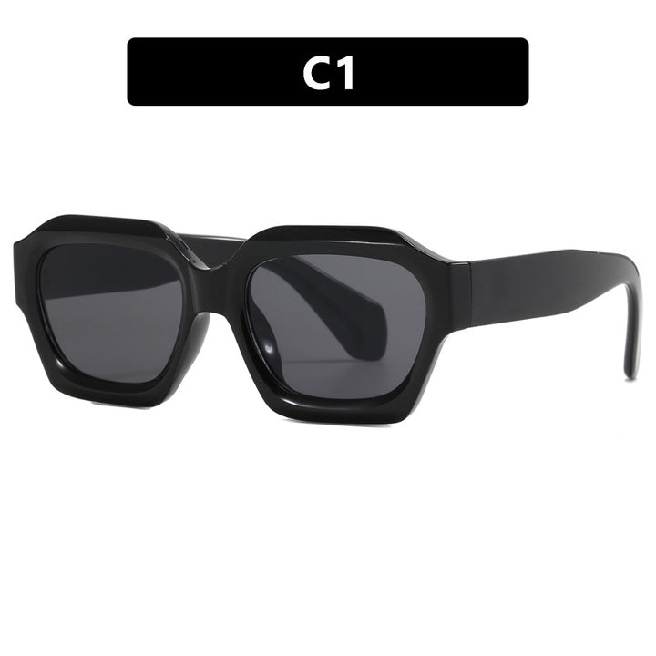 Dame moteriktig solbrille i innovativ design Skanto
