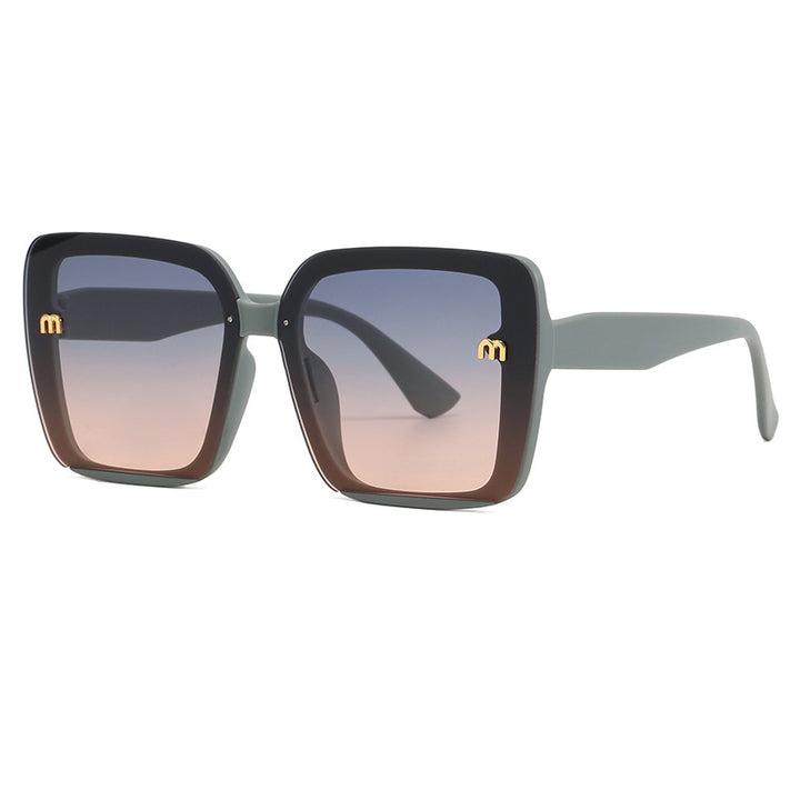 Dame oversized kvadratisk solbrille med elegant ramme Skanto