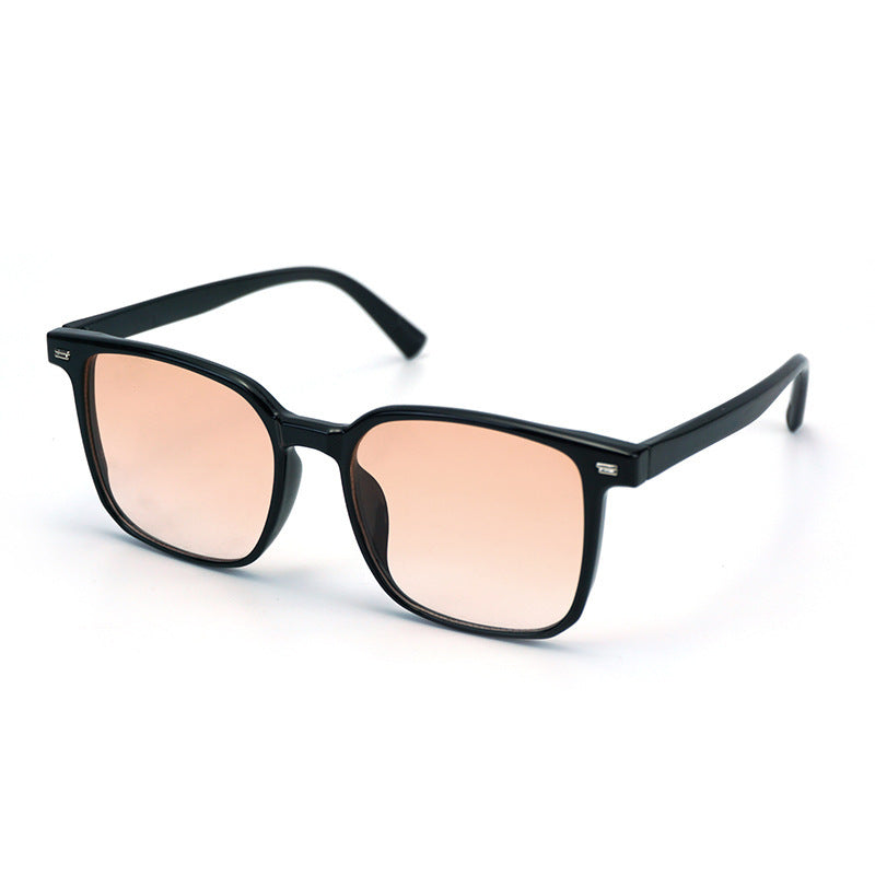 Dame Kvadratisk Solbrille med moderne aksenter Skanto