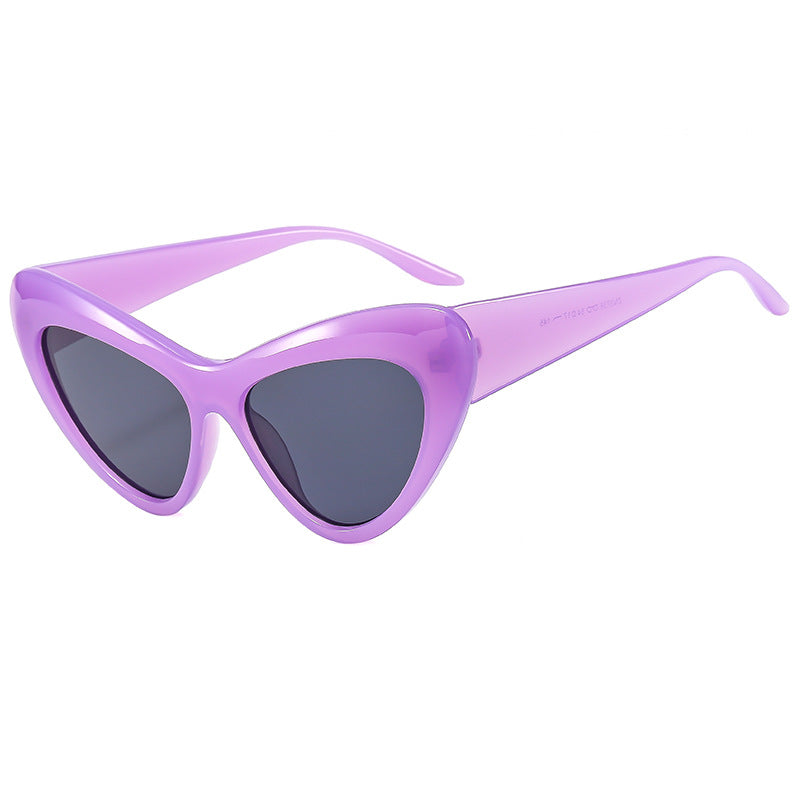 Dame Cat-Eye solbrille i markant design Skanto