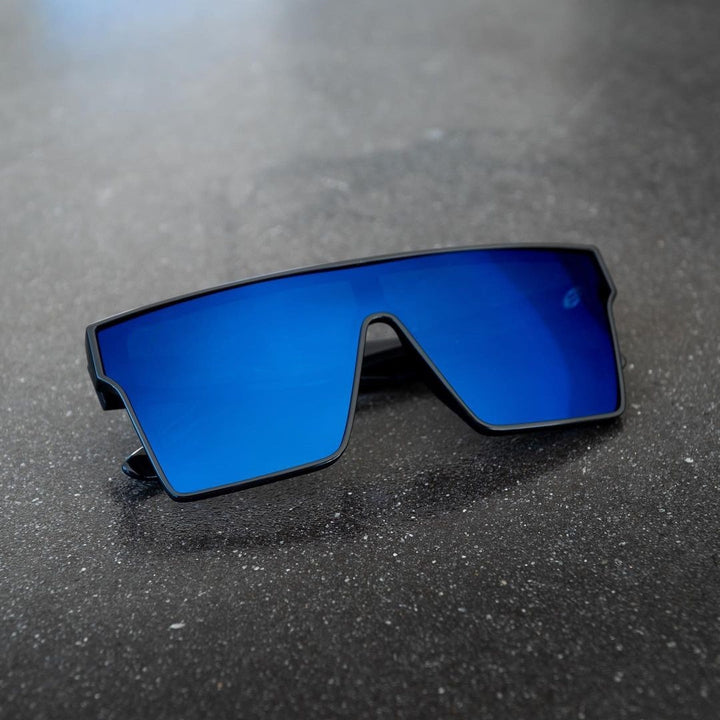 Dame moteriktig solbrille med kantede glass Skanto
