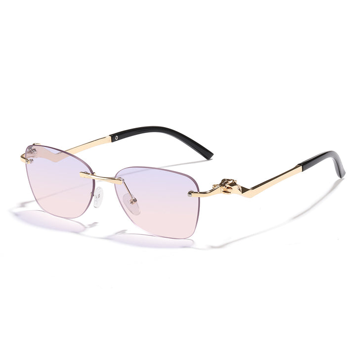 Dame moteriktig solbrille med stilige geometriske akenter Skanto