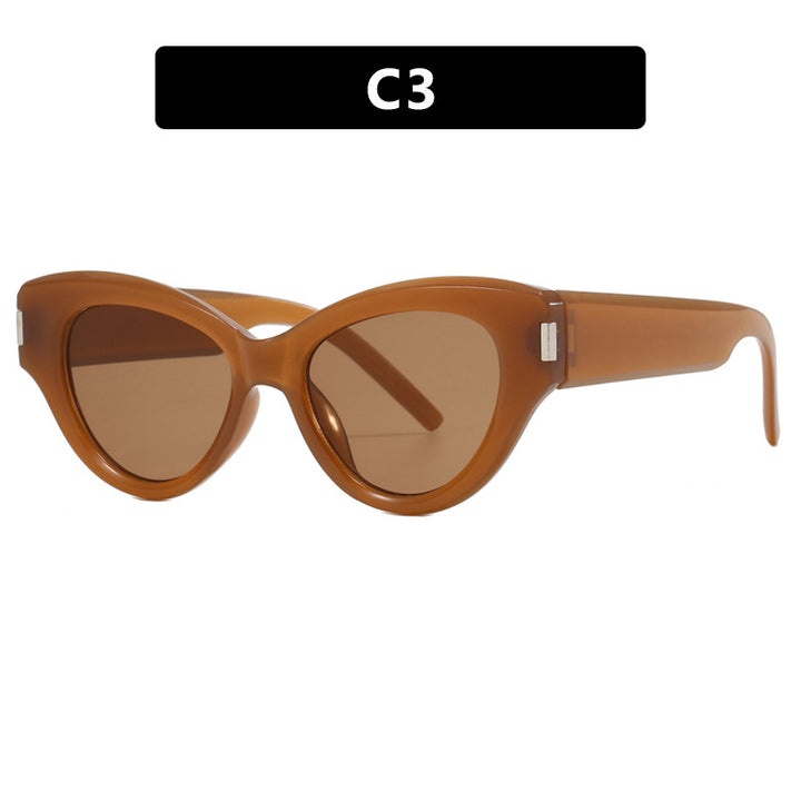 Damer stilige Cat-Eye solbriller med transparent ramme Skanto