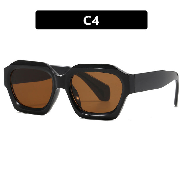 Dame moteriktig solbrille i innovativ design Skanto