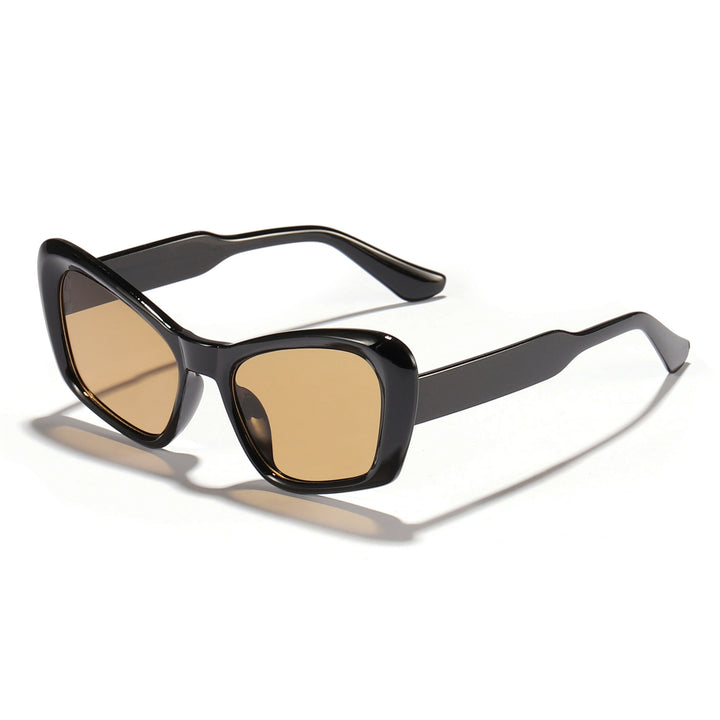 Dame designer solbrille i den gjenkjennelige retro-stilen Skanto