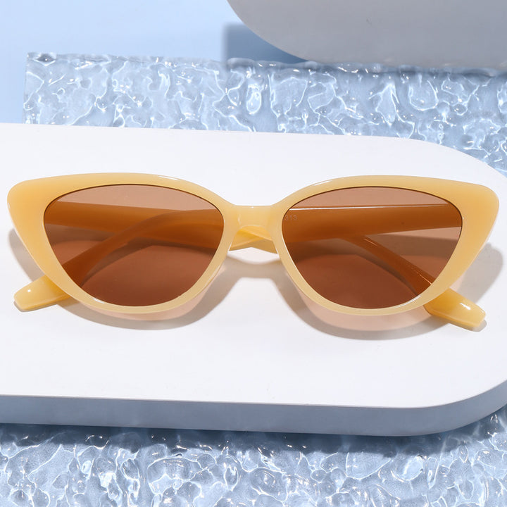 Dame Kattøye Solbrille med moderne ramme Skanto