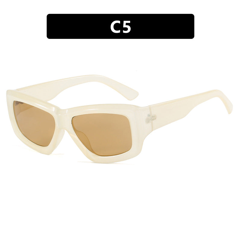 Dame trendy firkantet solbrille med gjennomsiktig ramme og komfortable linser Skanto