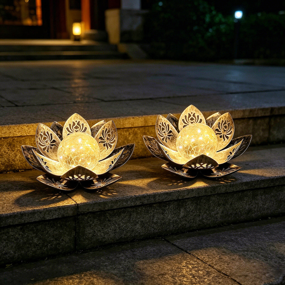 Dekorativ Lotus Solhage Lys Med Sprukket Glasskul Skanto