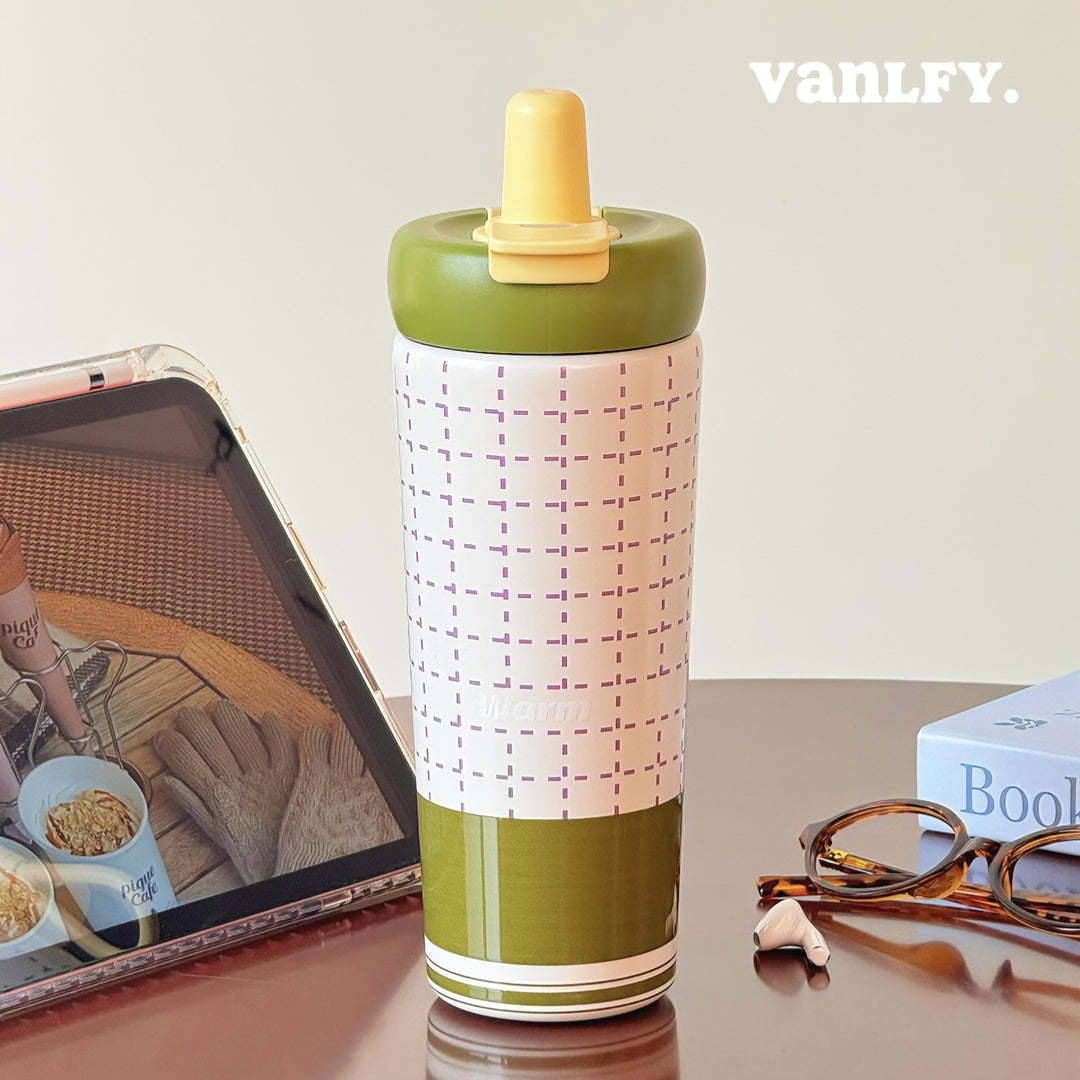 Damen Isoliertrinkflasche mit innovativem Silikonverschluss und fröhlichem Motiv Skanto