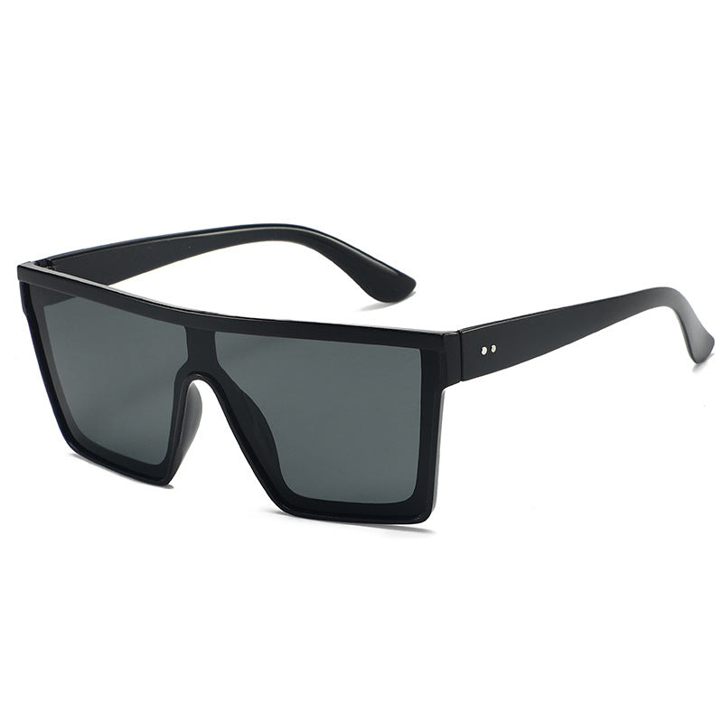 Dame futuristisk oversized solbrille Skanto