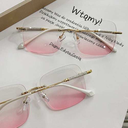 Dame elegant kvadratisk solbrille med glitrende detaljer Skanto