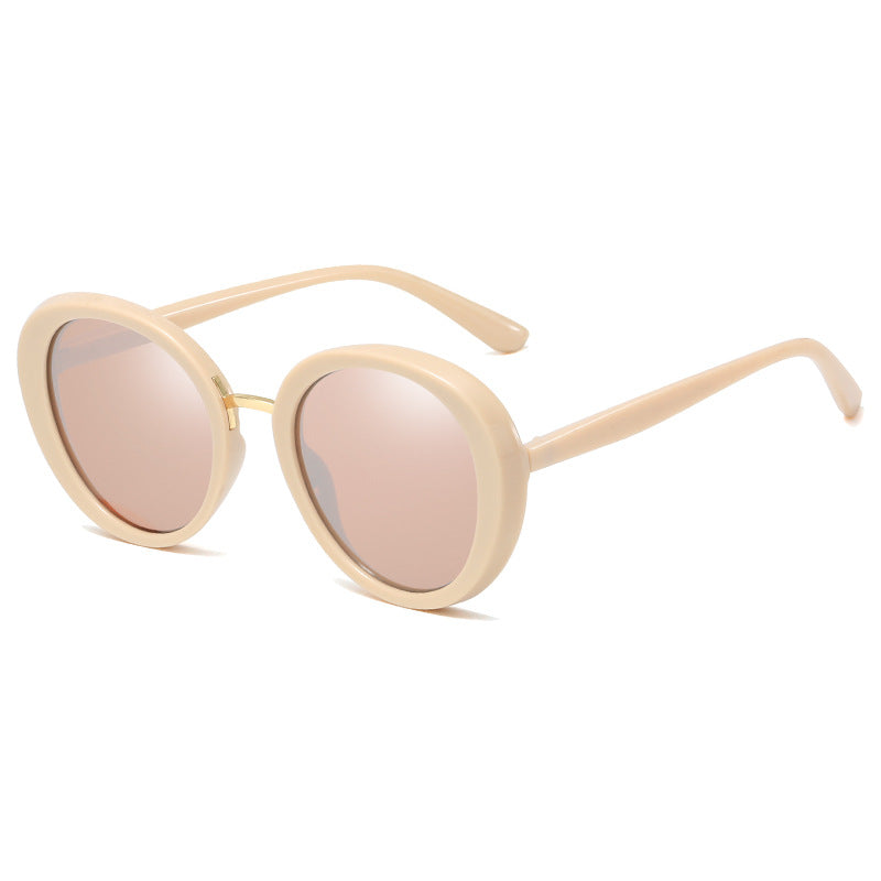 Dame vintage solbrille i elegant skjolddesign Skanto