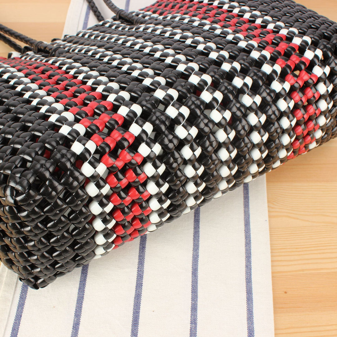 Tote bag in robust woven material with stylish colored accents Skanto