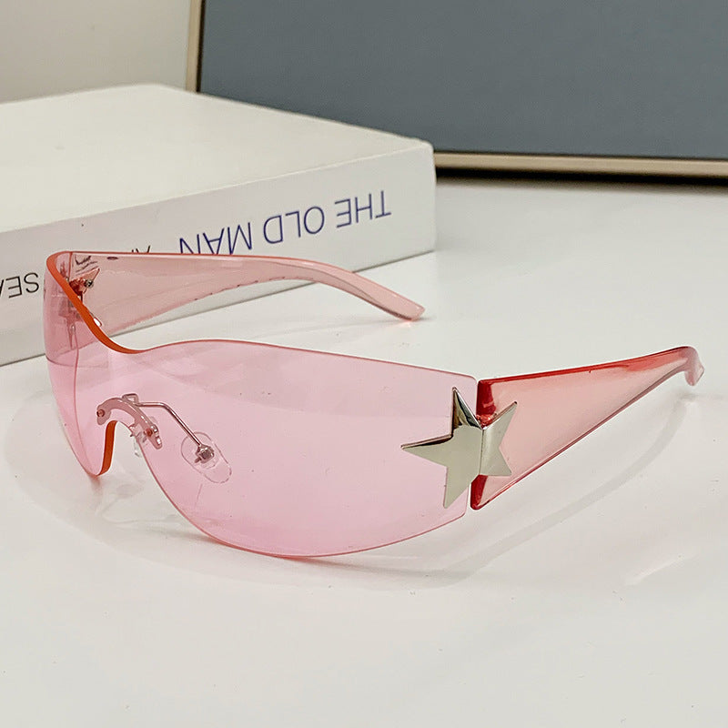Dame moteriktig solbrille med kunstnerisk stjerneakcent Skanto