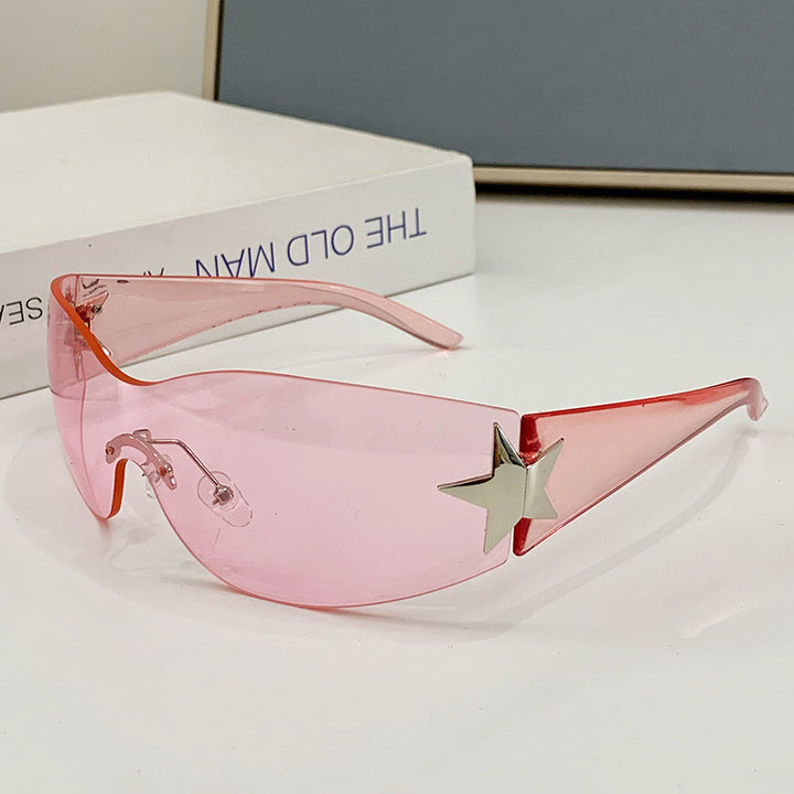 Dame moteriktig solbrille med kunstnerisk stjerneakcent Skanto