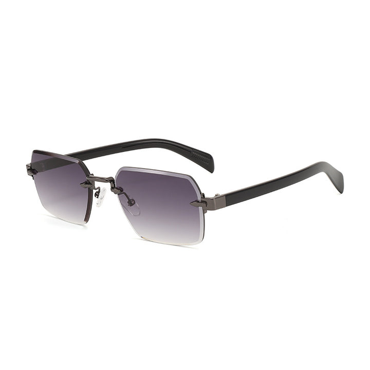 Dame moteriktig solbrille med firkantet ramme og gradientlinser Skanto