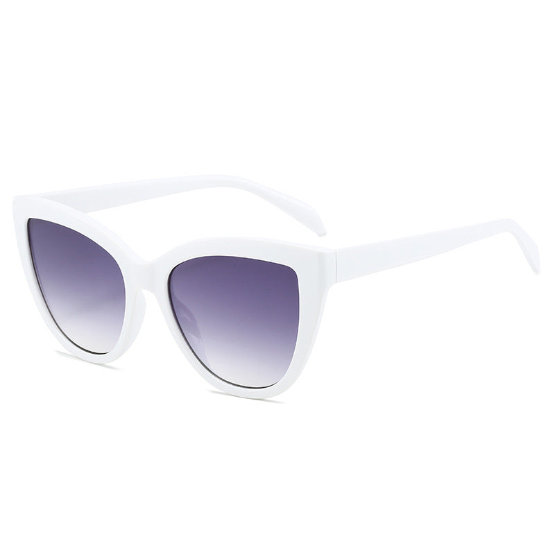 Dame Cat-Eye solbriller med transparent ramme og UV-beskyttelse Skanto