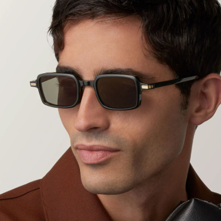 Dame kvadratisk solbrille med beskyttende UV-filter og robust ramme Skanto