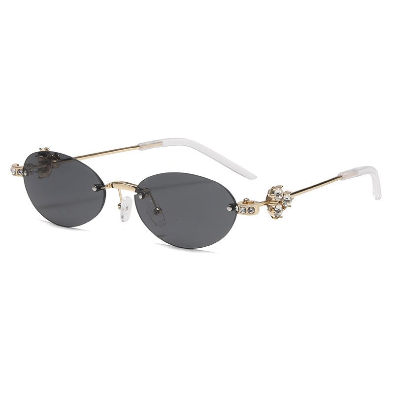 Dame elegant solbrille med geometrisk ramme Skanto