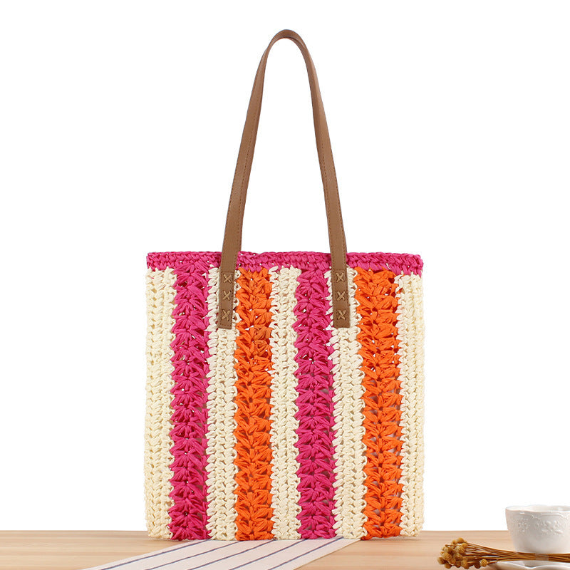 Woven Natural Material Beach Bag with Sturdy Leather Handles Skanto