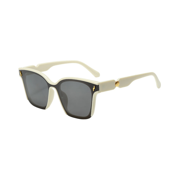 Dame Stilig solbrille med stilramme Skanto