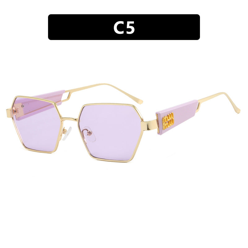 Dame heksagonal solbrille med elegant metallramme og beskyttende glass Skanto