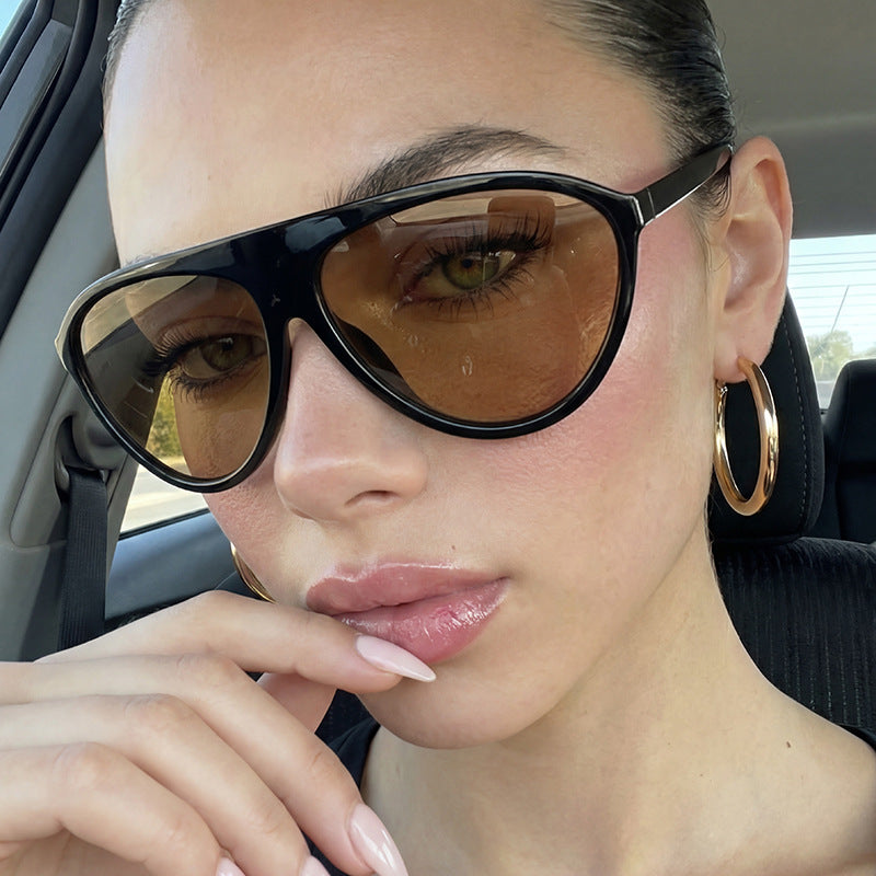 Damer Sportslig Solbrille med moderne beskyttelsesdesign Skanto