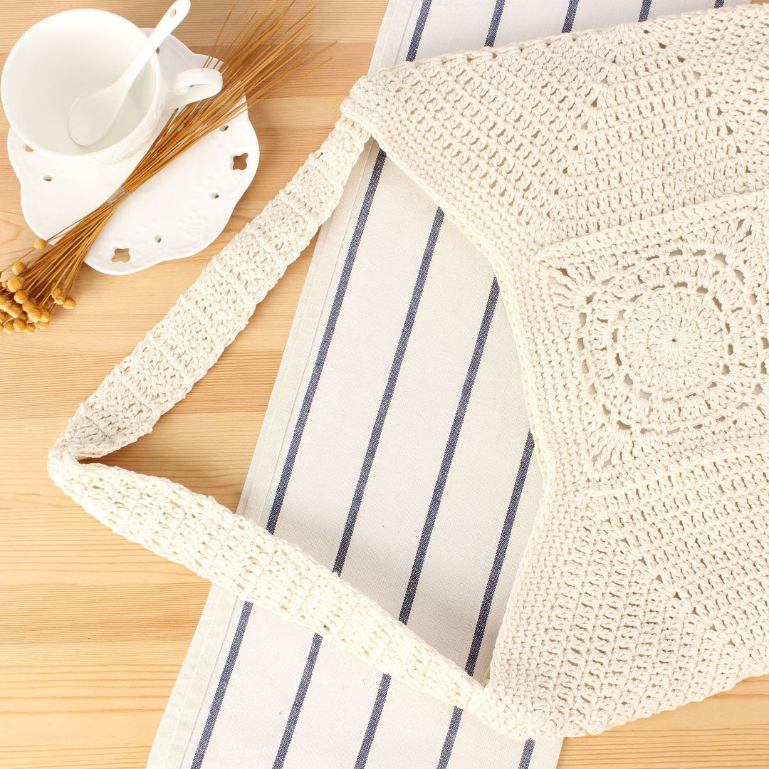 Hand-knotted shoulder bag with geometric pattern Skanto