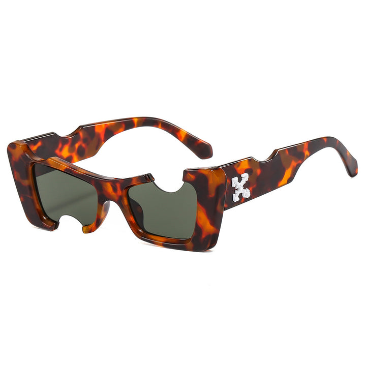 Dame futuristisk designer solbrille Skanto